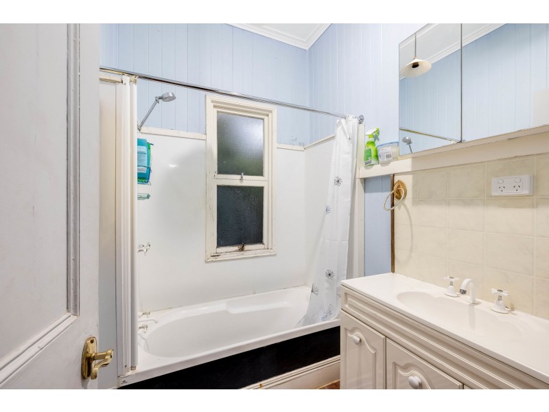 199 West Street, Harristown QLD 4350