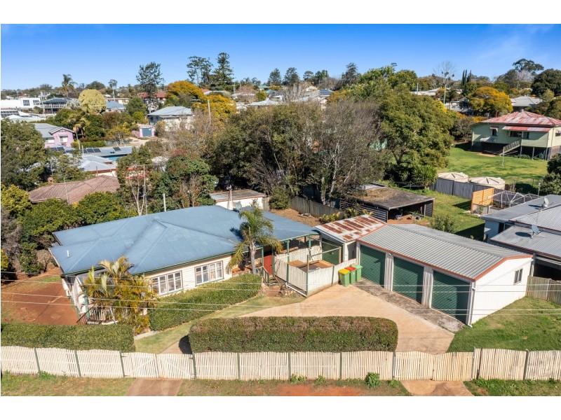 199 West Street, Harristown QLD 4350