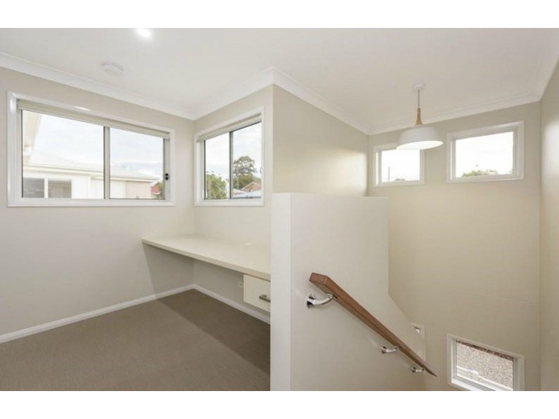 2/19 Cranley Street, South Toowoomba QLD 4350