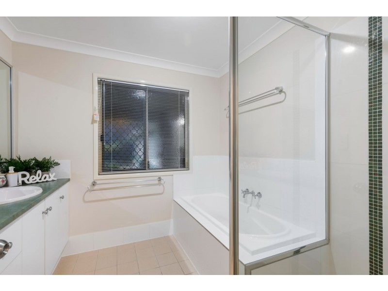 10 Diamantina Drive, Glenvale QLD 4350