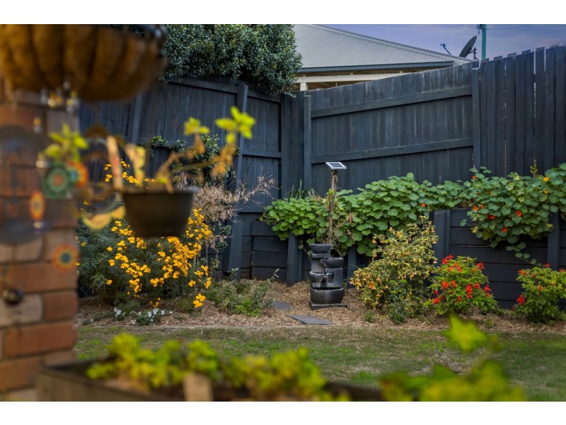 10 Diamantina Drive, Glenvale QLD 4350