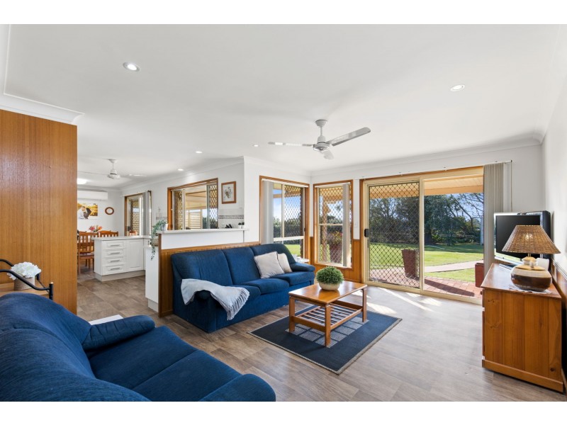 2 Selkirk Court, Highfields QLD 4352