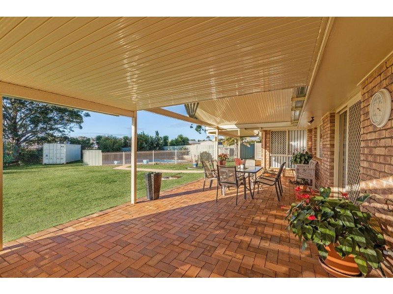 2 Selkirk Court, Highfields QLD 4352