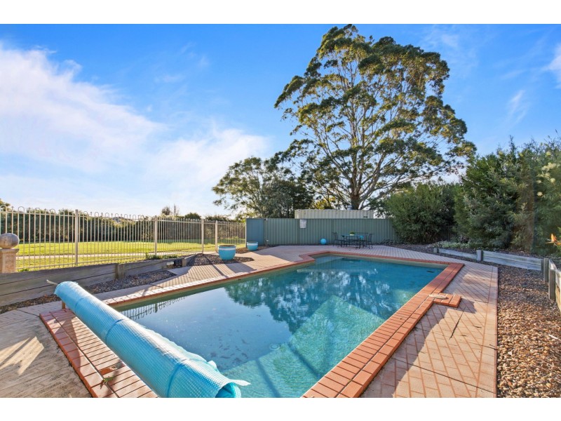 2 Selkirk Court, Highfields QLD 4352