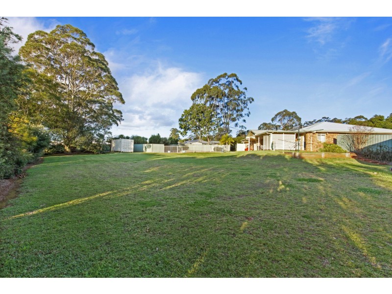 2 Selkirk Court, Highfields QLD 4352