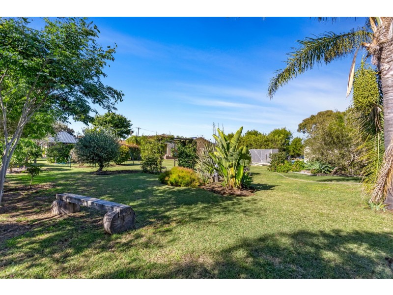 5 Daher St, Goombungee QLD 4354