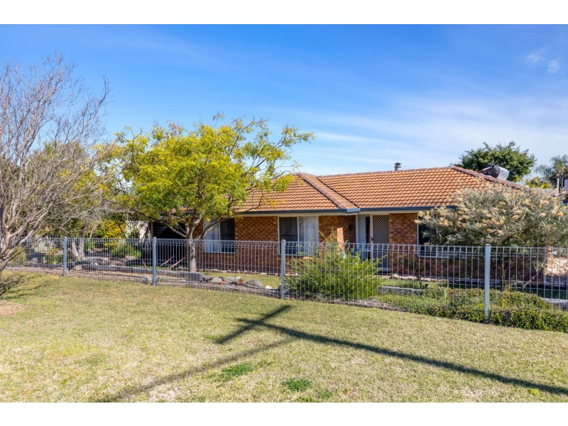 5 Daher St, Goombungee QLD 4354
