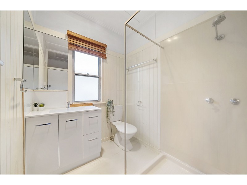 16 Weetwood Street, Newtown QLD 4350