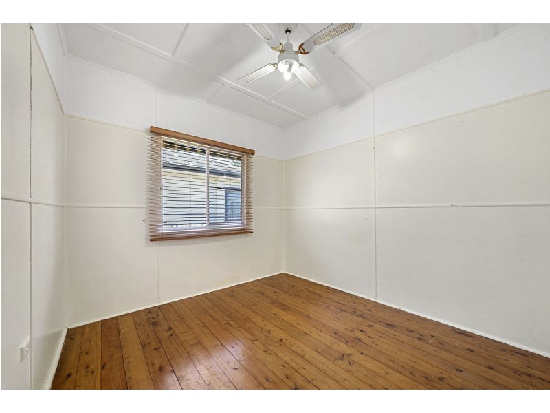 16 Weetwood Street, Newtown QLD 4350