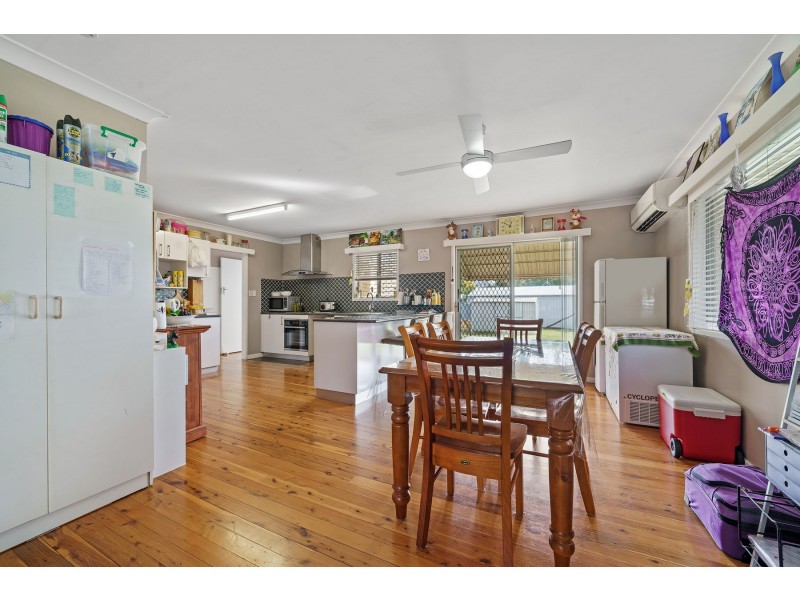 8 West Street, Oakey QLD 4401