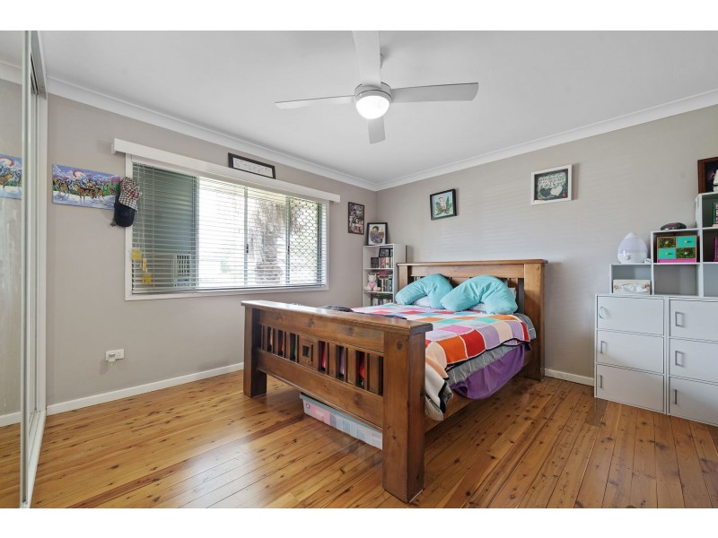 8 West Street, Oakey QLD 4401