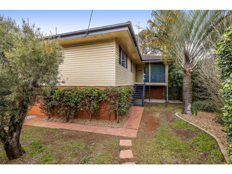 6 Dignan Street, Harristown QLD 4350