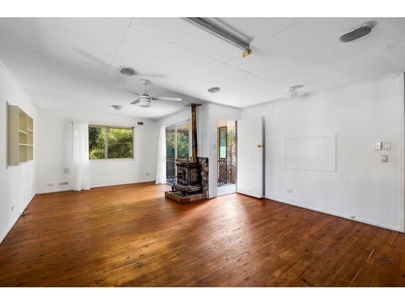 6 Dignan Street, Harristown QLD 4350