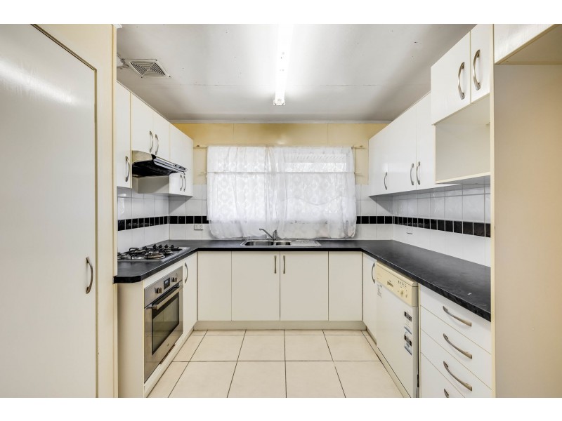 6 Dignan Street, Harristown QLD 4350