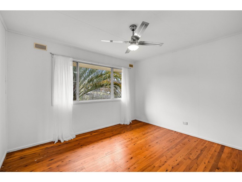 6 Dignan Street, Harristown QLD 4350