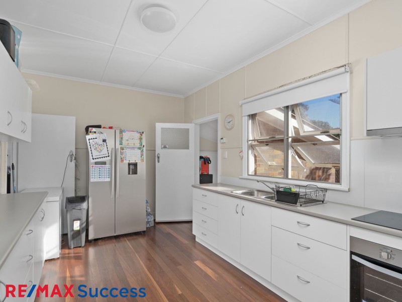 49 Wallace Street, Newtown QLD 4350