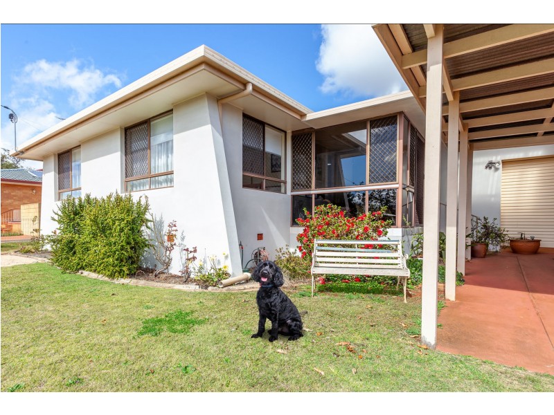 22 Shennan Street, Harristown QLD 4350