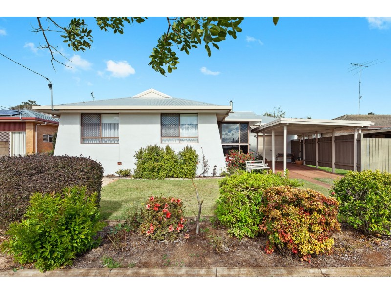 22 Shennan Street, Harristown QLD 4350