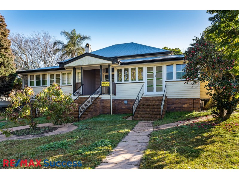 3/111 Bridge Street, Mount Lofty QLD 4350