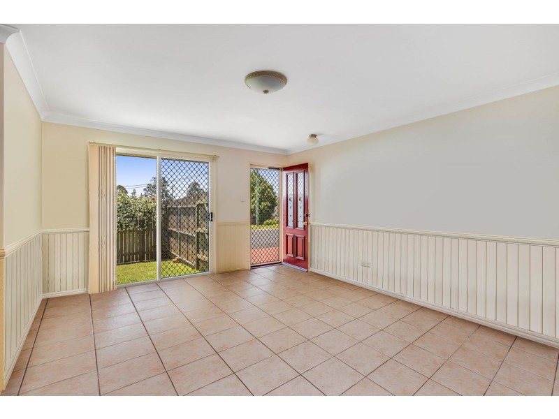 2/10 Roberts Street, South Toowoomba QLD 4350