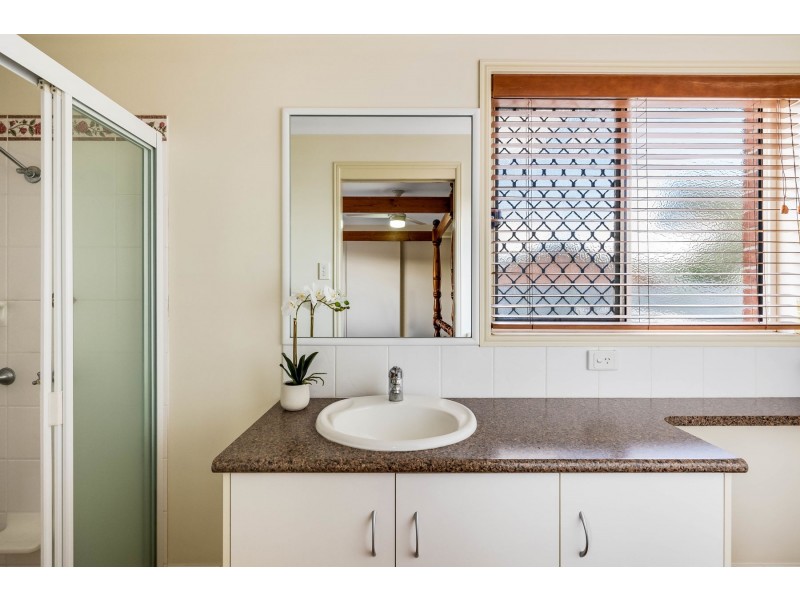 2/10 Roberts Street, South Toowoomba QLD 4350