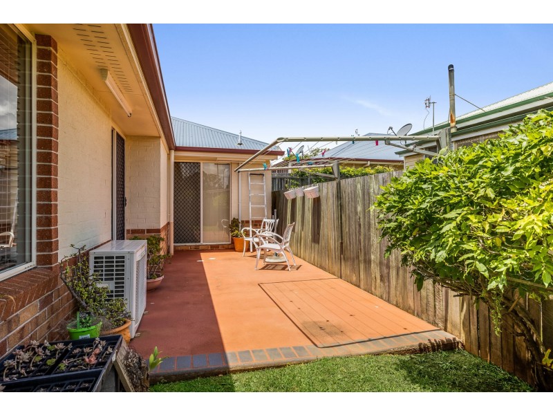 2/10 Roberts Street, South Toowoomba QLD 4350