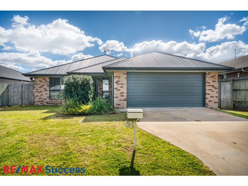 11 Abbey Street, Cranley QLD 4350