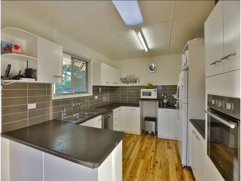 263 Mackenzie Street, Centenary Heights QLD 4350