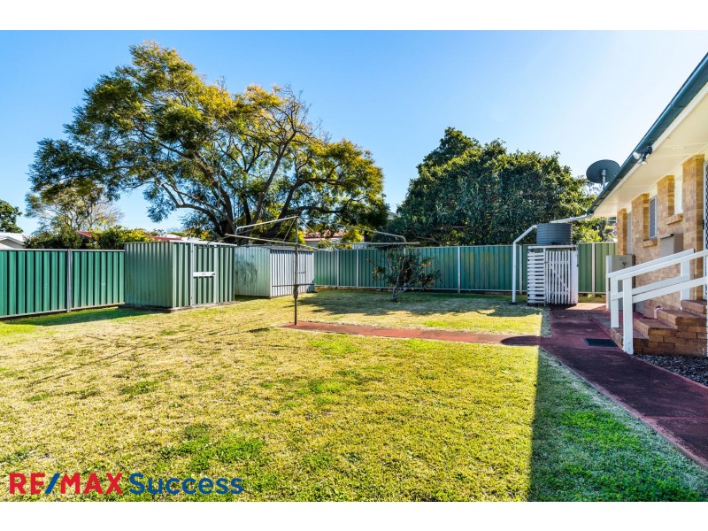3 Clyde Street, Mount Lofty QLD 4350