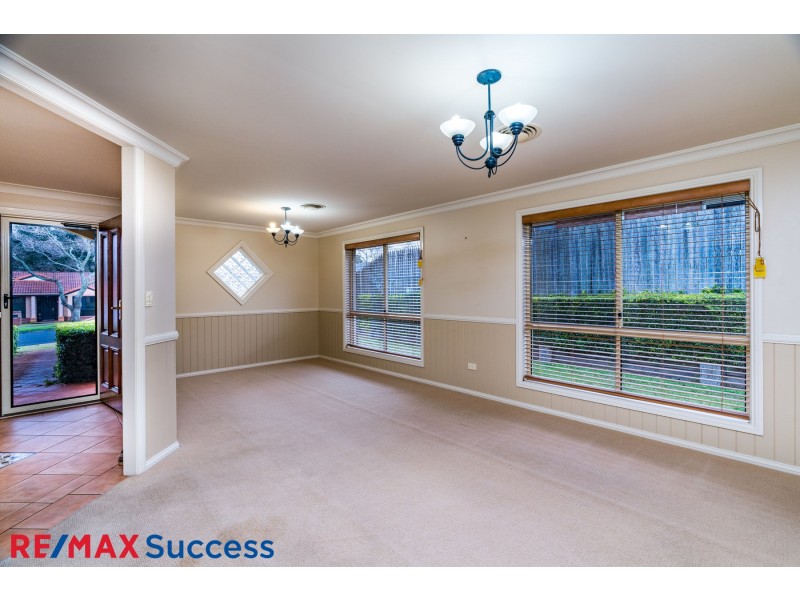 32 Ward Street, Middle Ridge QLD 4350