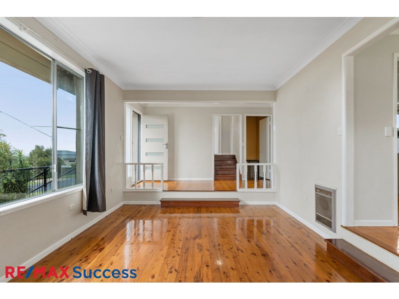 17 Martini Street, Mount Lofty QLD 4350