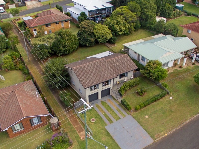 17 Martini Street, Mount Lofty QLD 4350