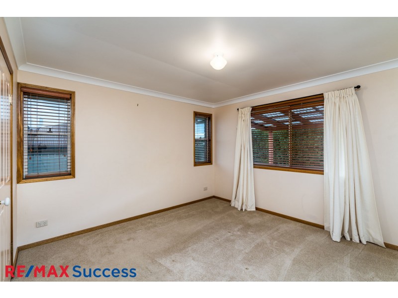 30 Weis Crescent, Middle Ridge QLD 4350