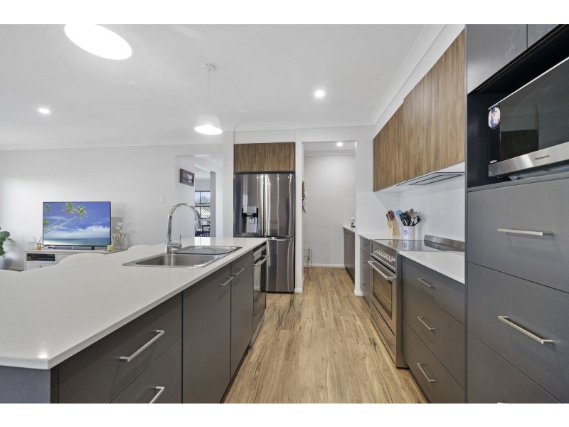 6 Trevatt Street, Westbrook QLD 4350
