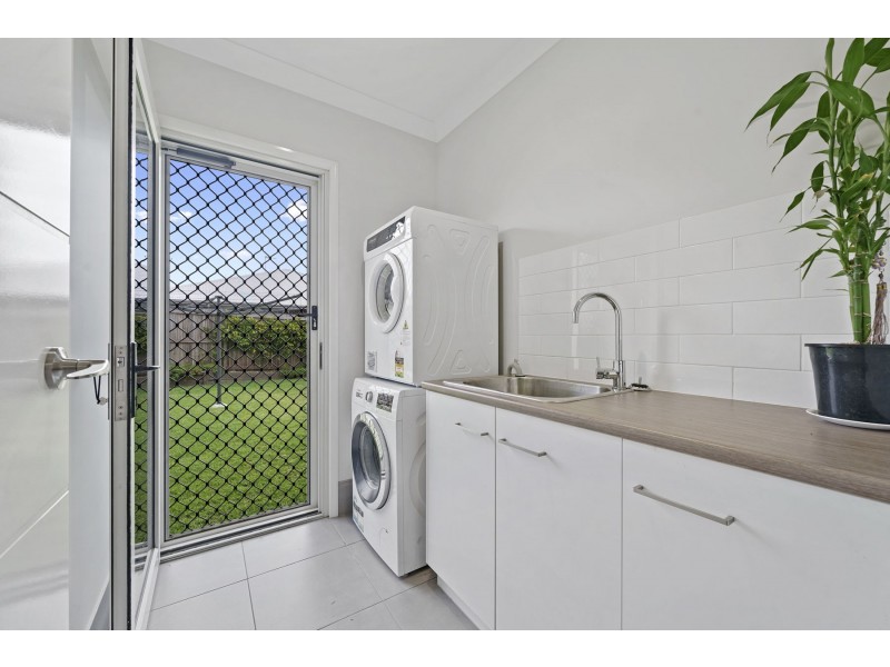 6 Trevatt Street, Westbrook QLD 4350