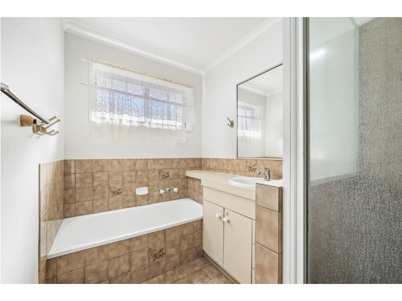 12 Thomas Street, Cambooya QLD 4358