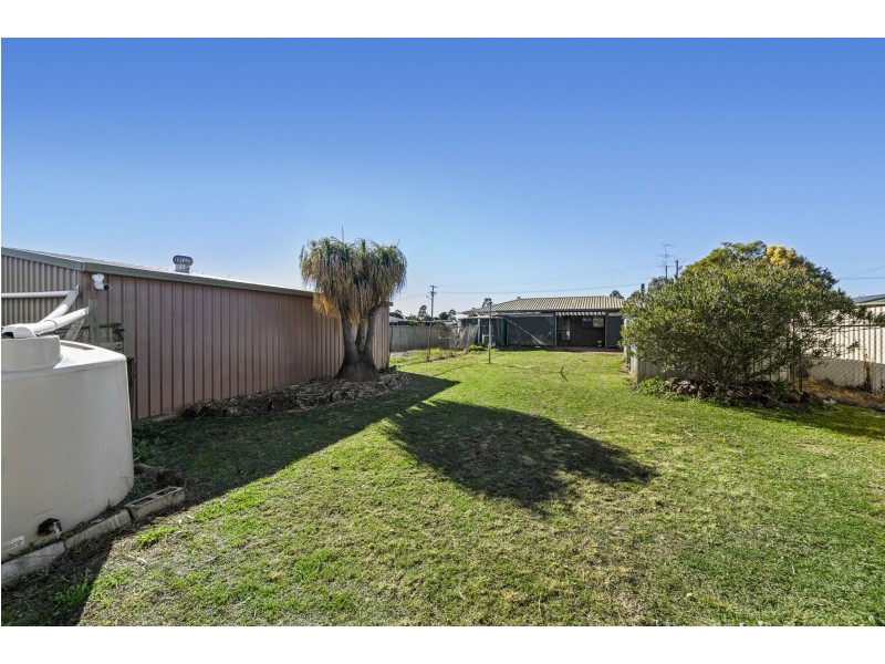 12 Thomas Street, Cambooya QLD 4358