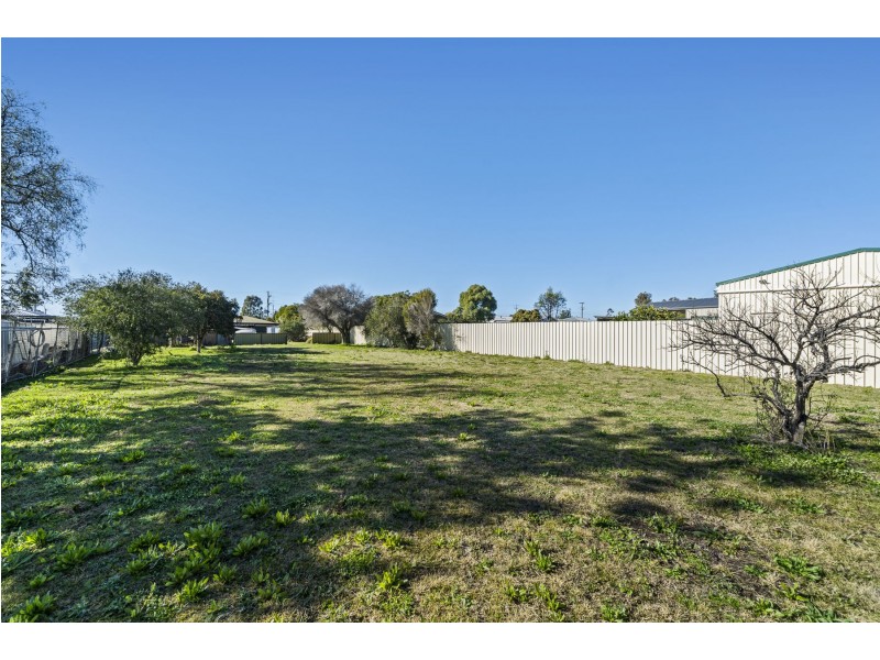 12 Thomas Street, Cambooya QLD 4358