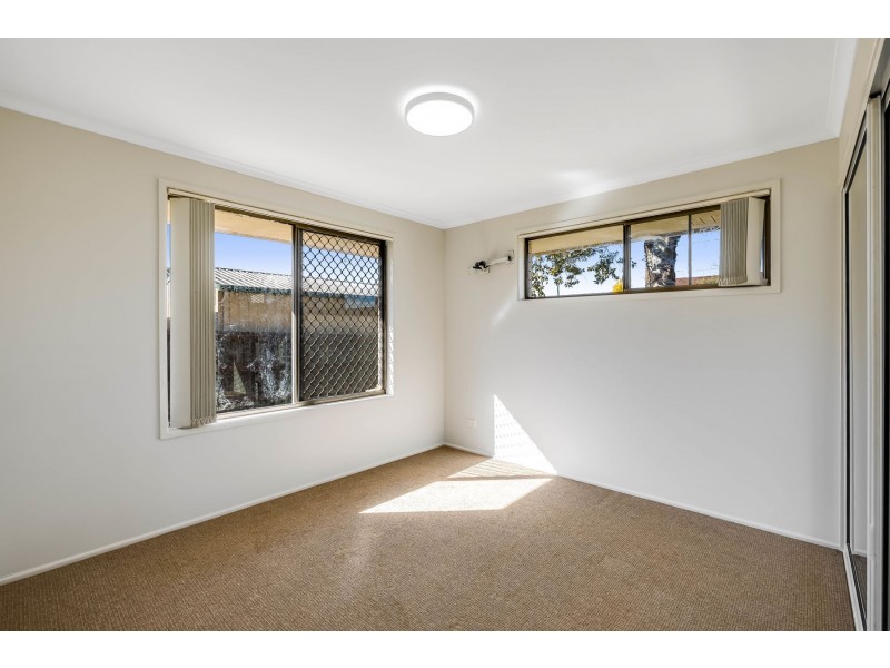 16 Magnolia Street, Centenary Heights QLD 4350