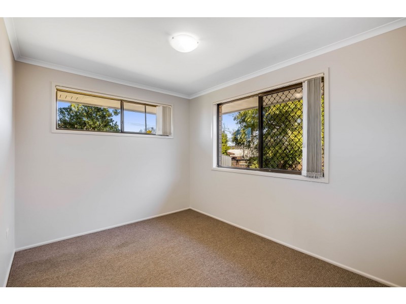 16 Magnolia Street, Centenary Heights QLD 4350