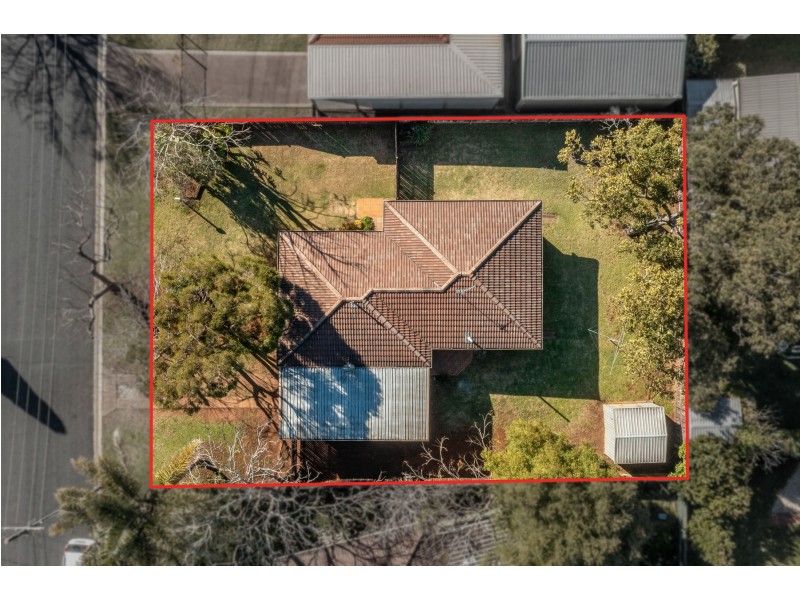 16 Magnolia Street, Centenary Heights QLD 4350