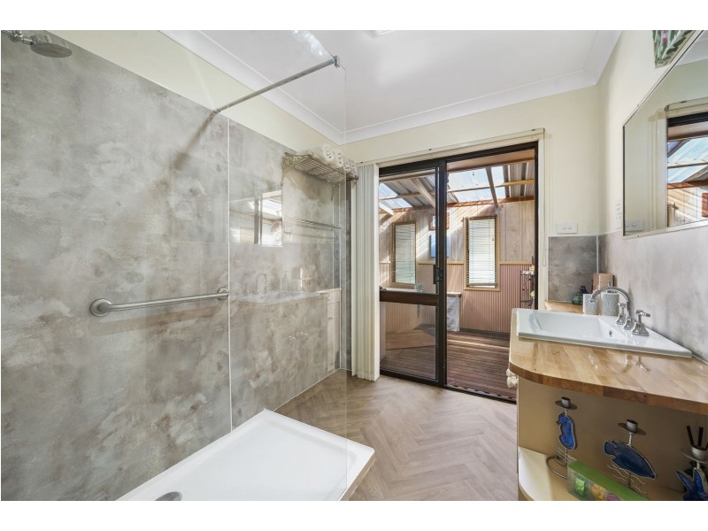 9 Kann Street, Goombungee QLD 4354