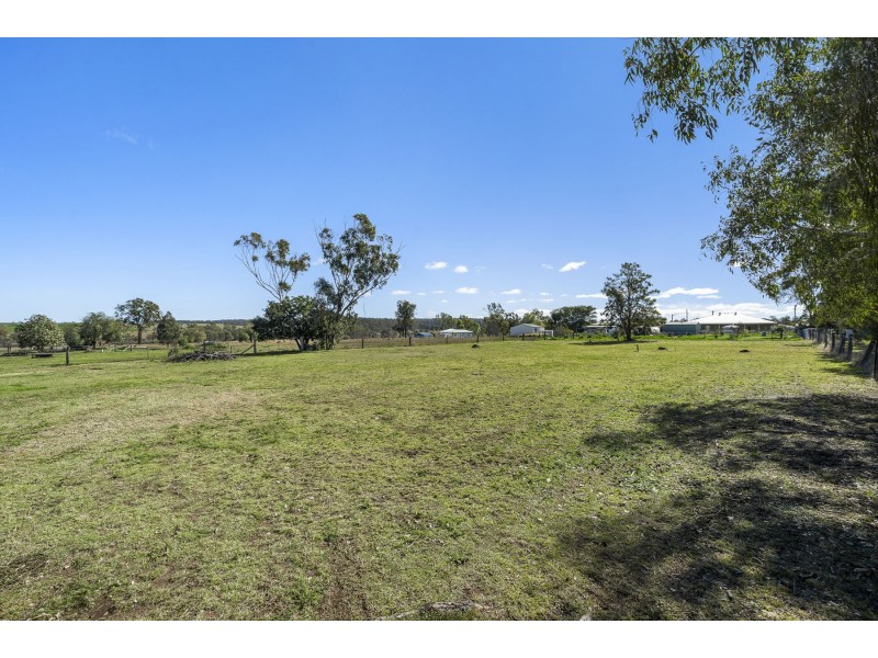 9 Kann Street, Goombungee QLD 4354