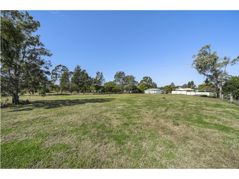 9 Kann Street, Goombungee QLD 4354