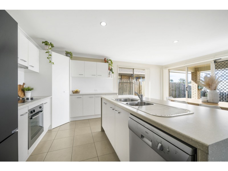 2/750 Boundary Street, Glenvale QLD 4350