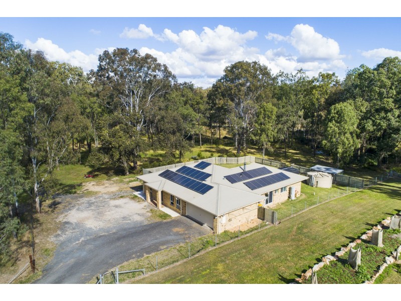16 Mary Drive, Murphys Creek QLD 4352