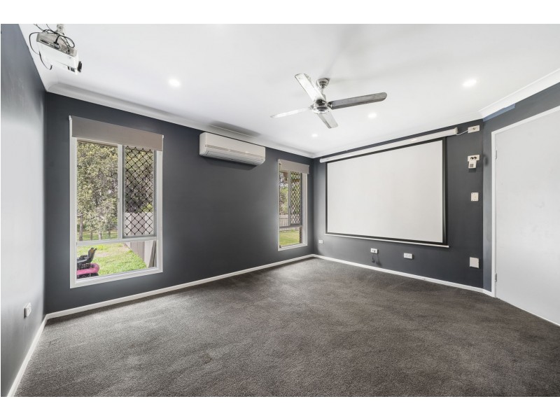 16 Mary Drive, Murphys Creek QLD 4352