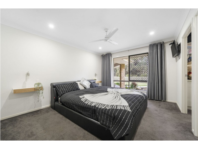 16 Mary Drive, Murphys Creek QLD 4352