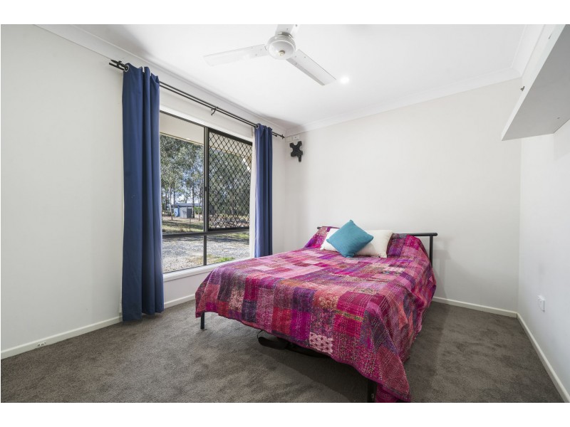 16 Mary Drive, Murphys Creek QLD 4352