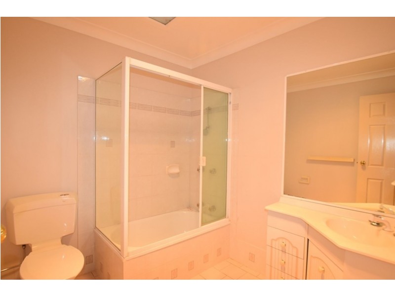 5/9 Danica Court, Kearneys Spring QLD 4350